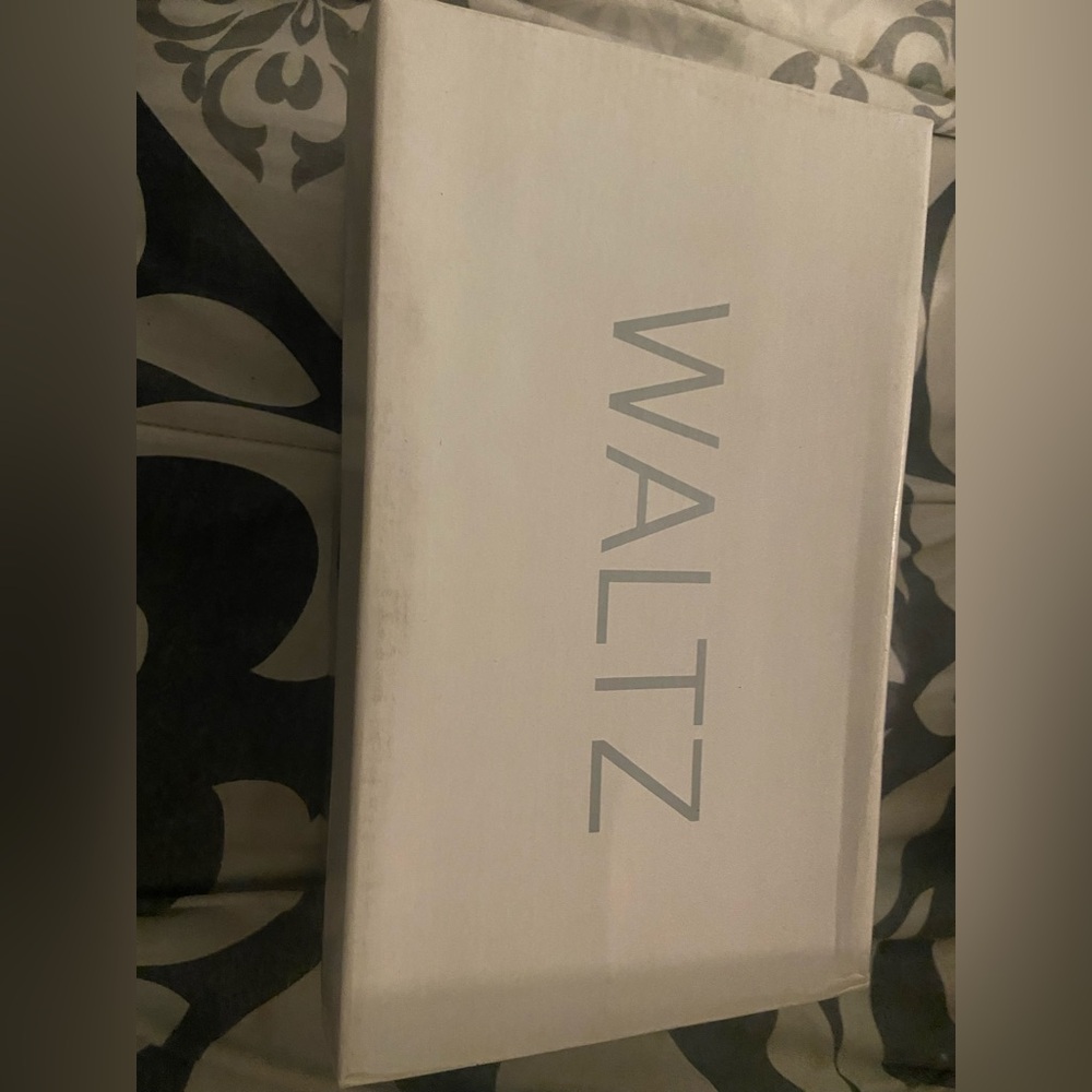 WALTZ high heels